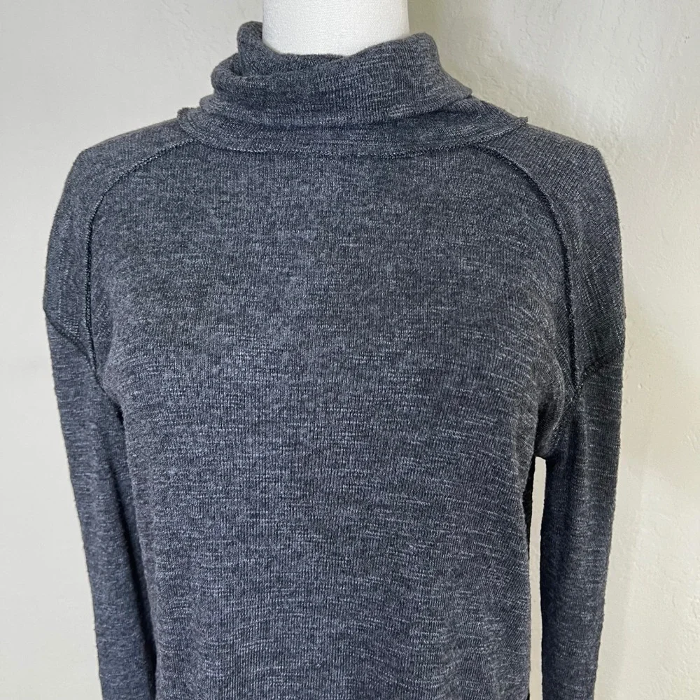 We the Free People Turtleneck Long Sleeve Split Back Top‎ Knit Gray Size XS - Picture 2 of 11